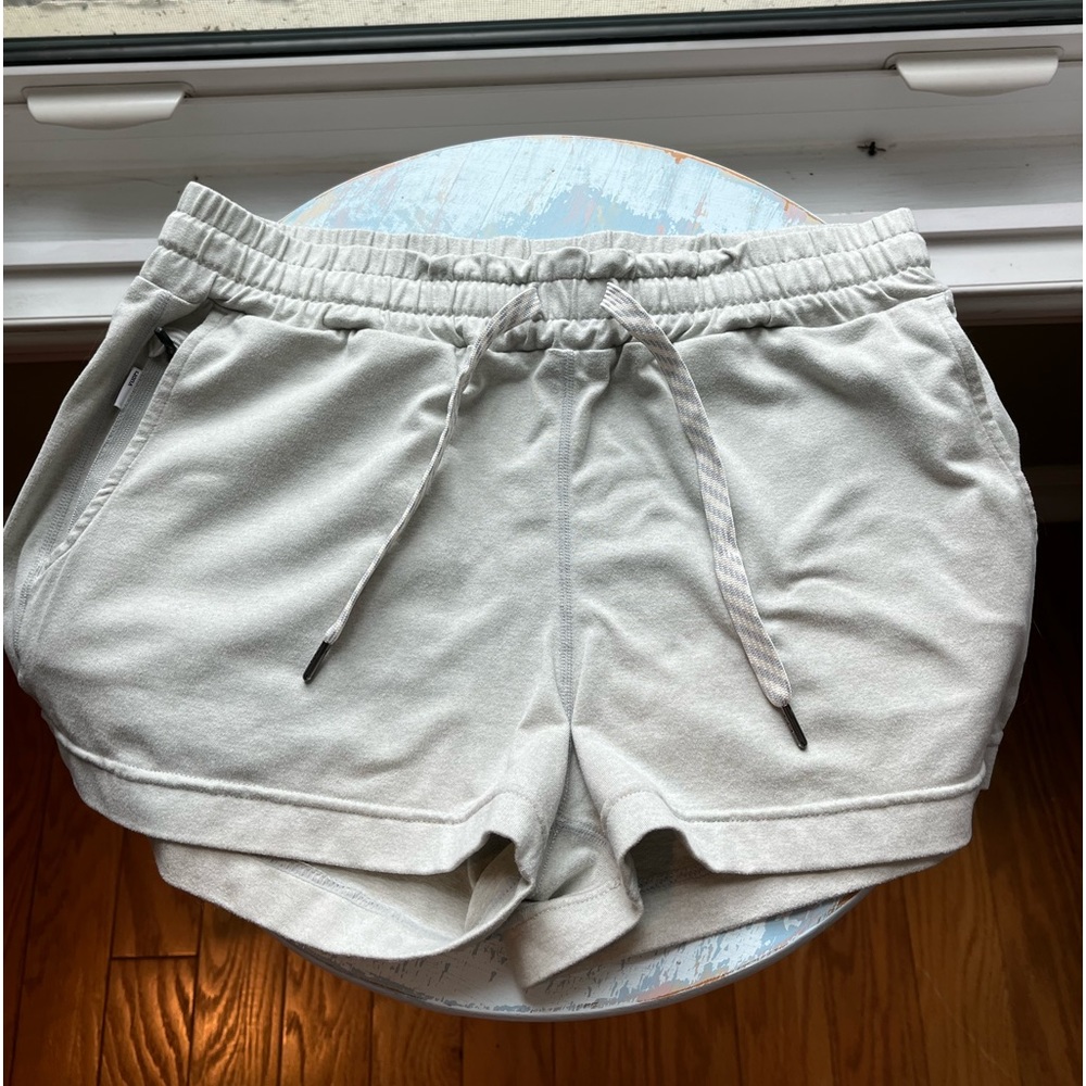 Vuiori Halo performance shorts - Heather gray - Small
